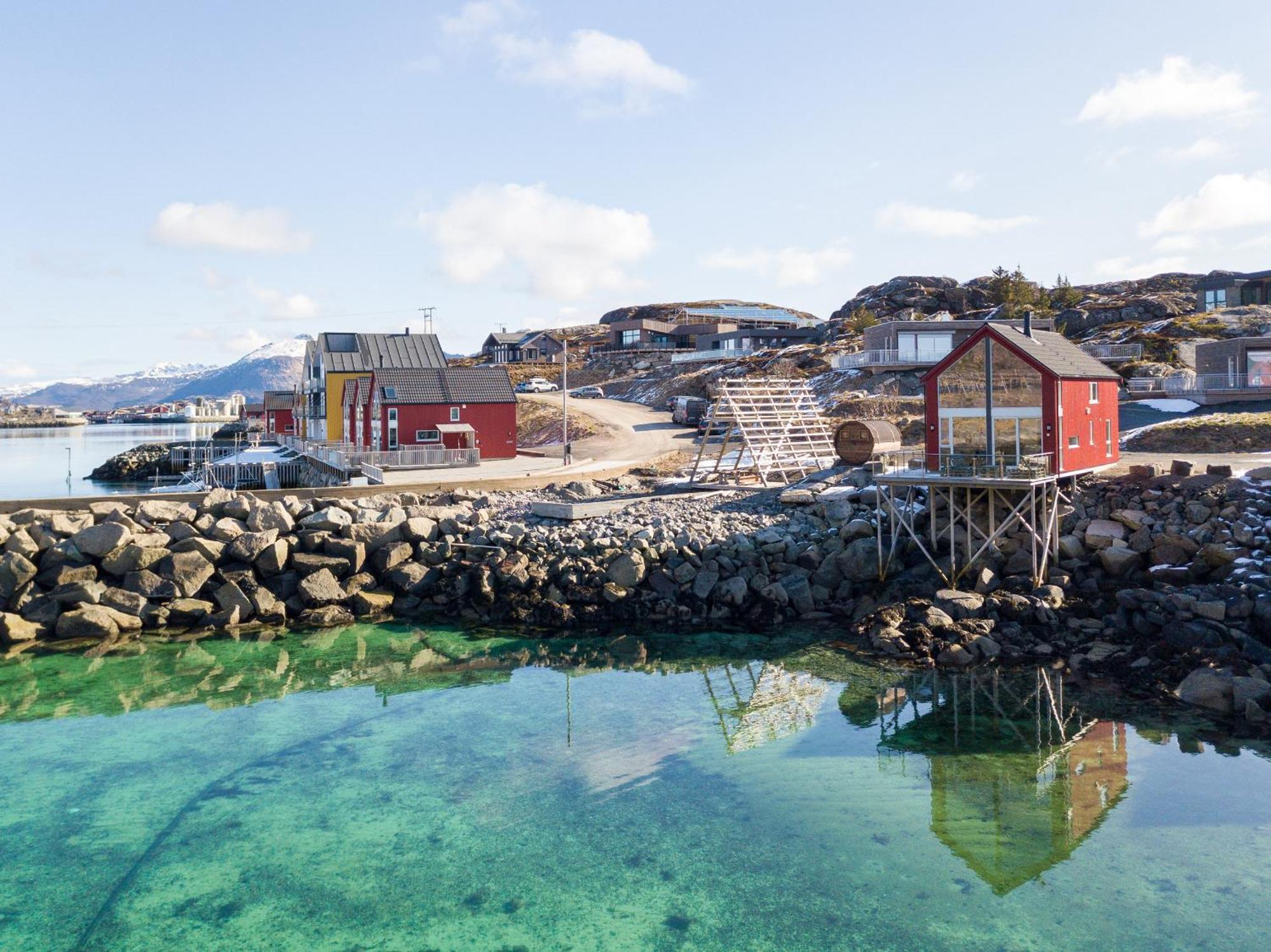 Lofoten Waterfront Luxury Lodge Ballstad Eksteriør billede